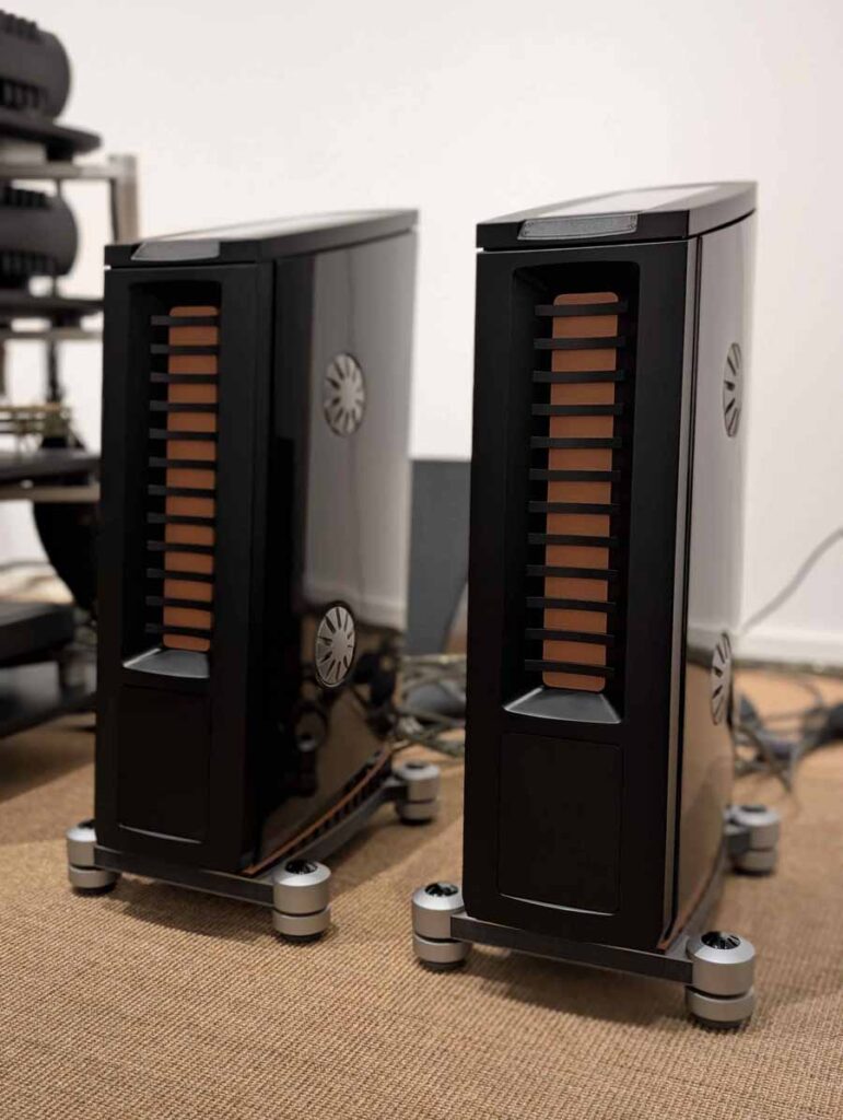 B&oslash;rresen M8 Gold Signature Loudspeaker And Aavik M-880 Mono Amplifier Launch Event with audio group denmark