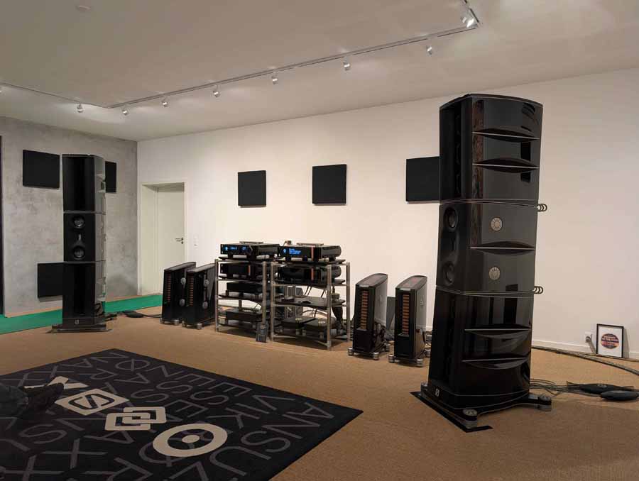 B&oslash;rresen M8 Gold Signature Loudspeaker And Aavik M-880 Mono Amplifier Launch Event with audio group denmark
